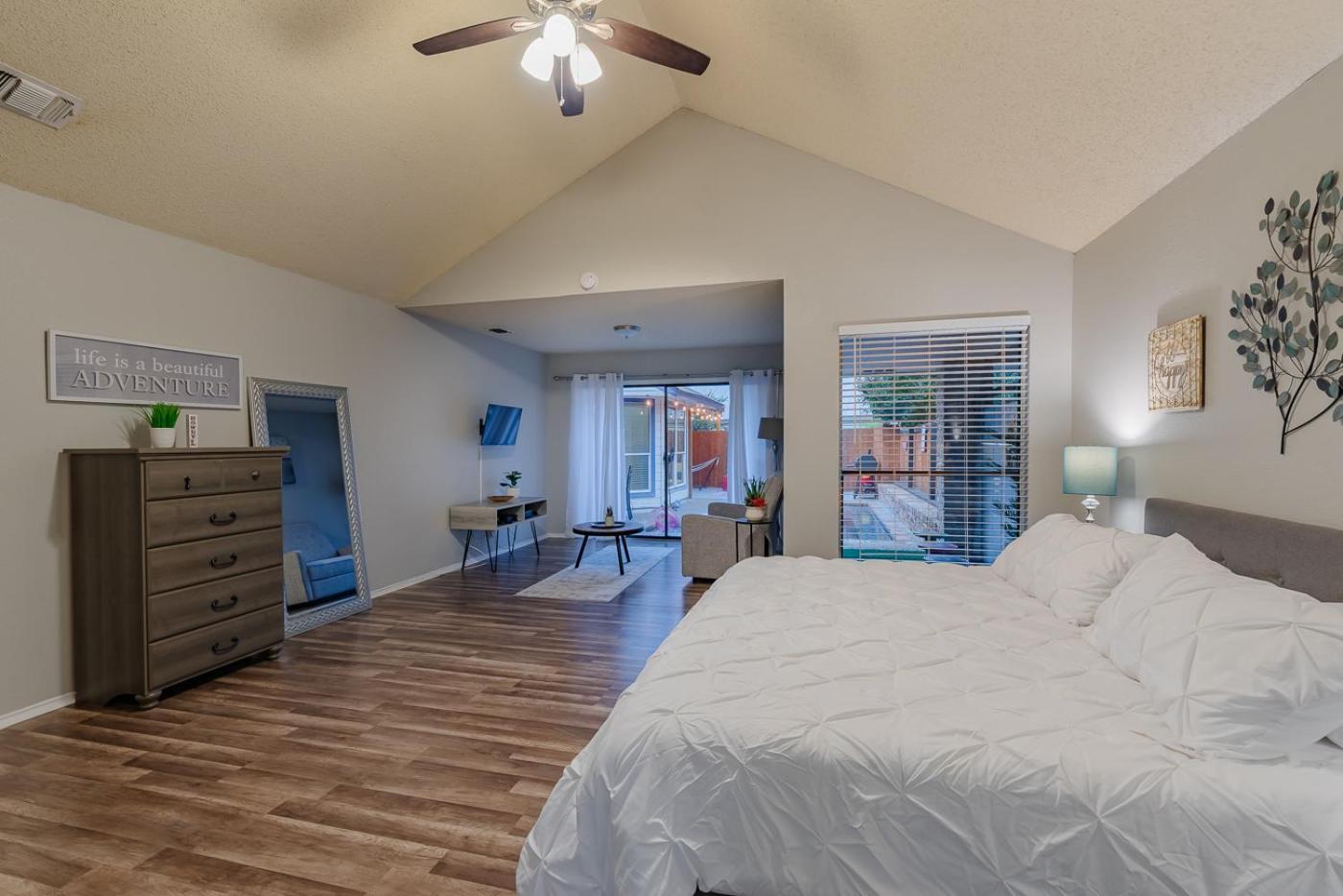 Fun 'N Sun Heated Pool & Gameroom By Fiesta Texas サンアントニオ エクステリア 写真