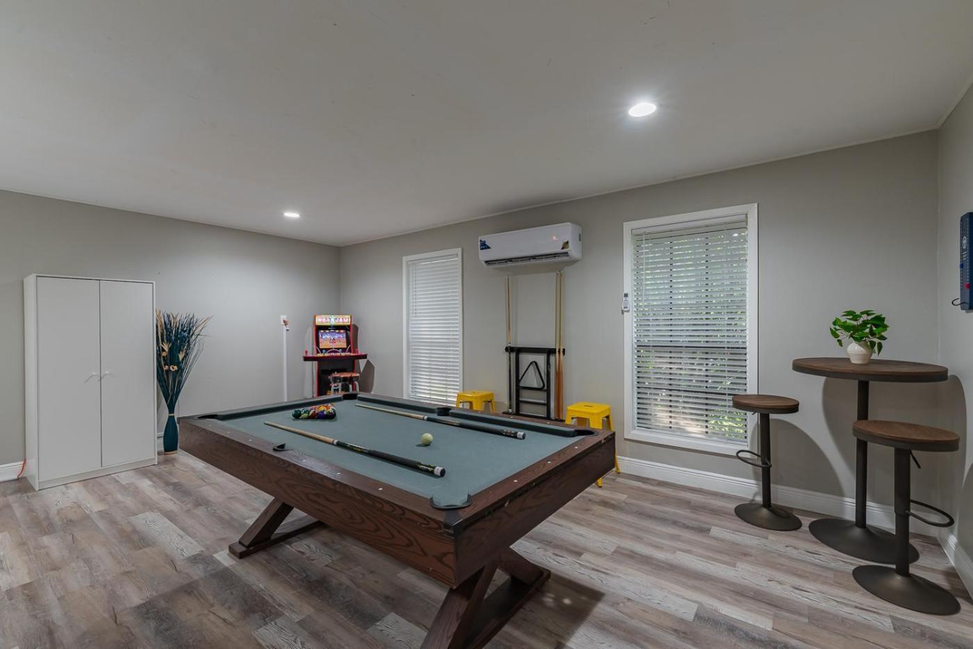 Fun 'N Sun Heated Pool & Gameroom By Fiesta Texas サンアントニオ エクステリア 写真