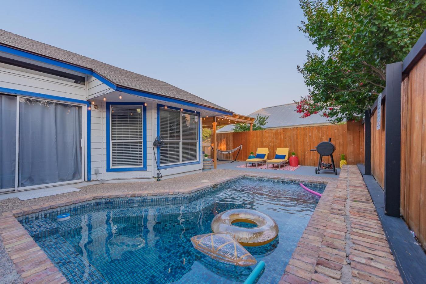 Fun 'N Sun Heated Pool & Gameroom By Fiesta Texas サンアントニオ エクステリア 写真
